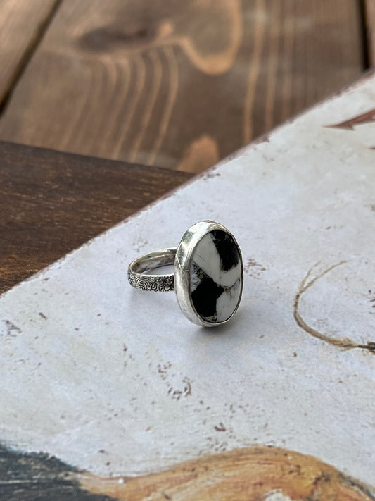 Patterned band white Buffalo ring ~ size 6.25