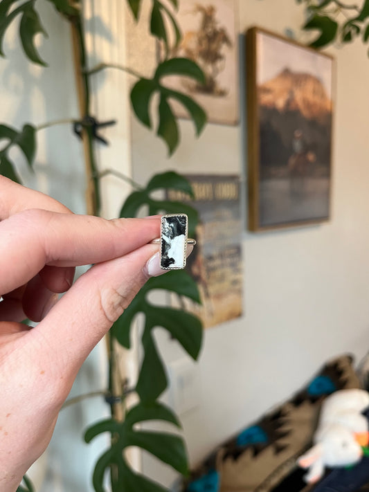 White Buffalo Bar Ring Size~ 6.5
