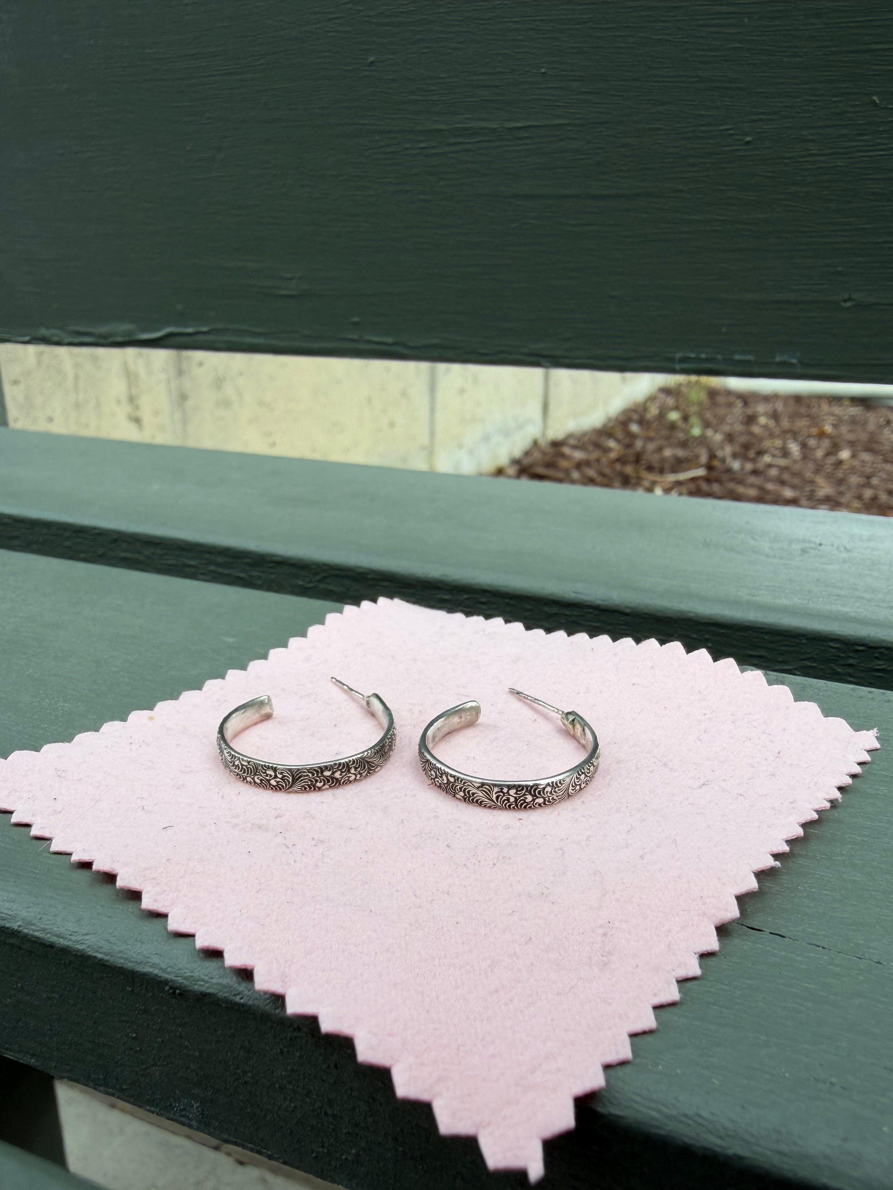 Patterned hoops